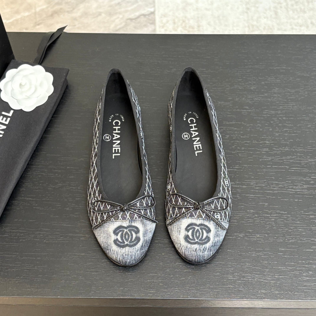 CHANEL BALLET FLATS IN CHARCOAL BLACK MONOGRAM DENIM