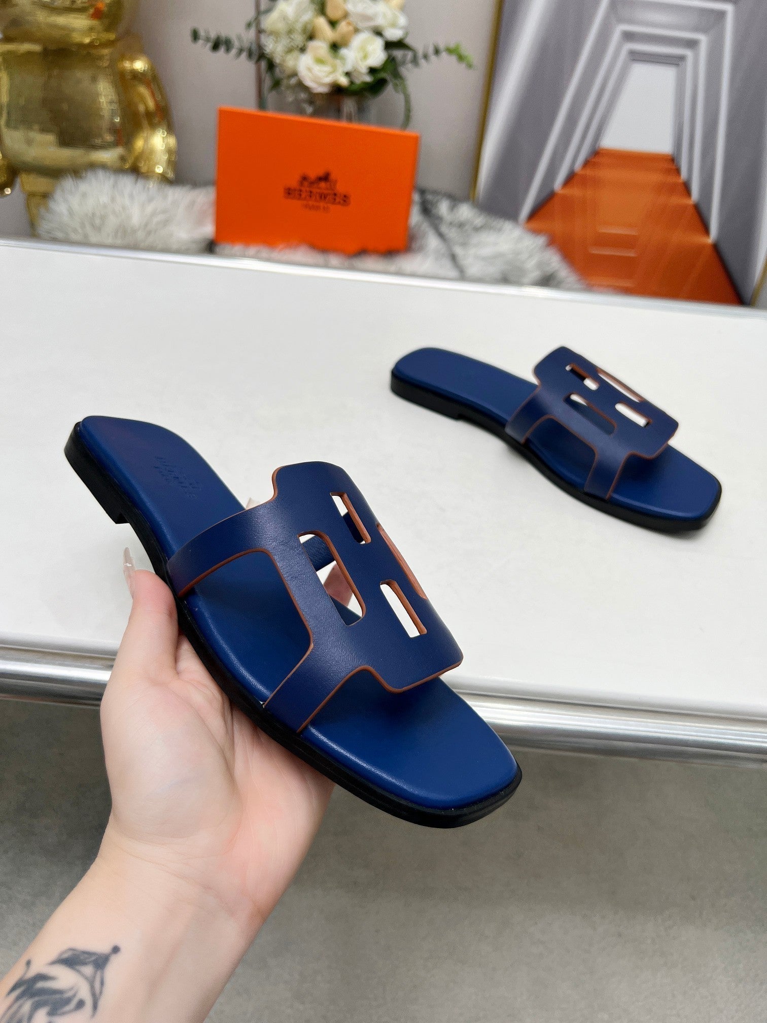HERMES FLATFORM SANDAL NAVY CALFSKIN