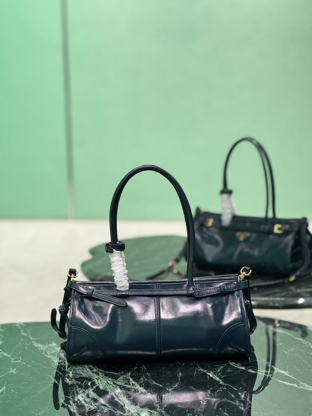 PRADA HANDBAG 32 IN BLACK SOFT SMOOTH LAMBSKIN
