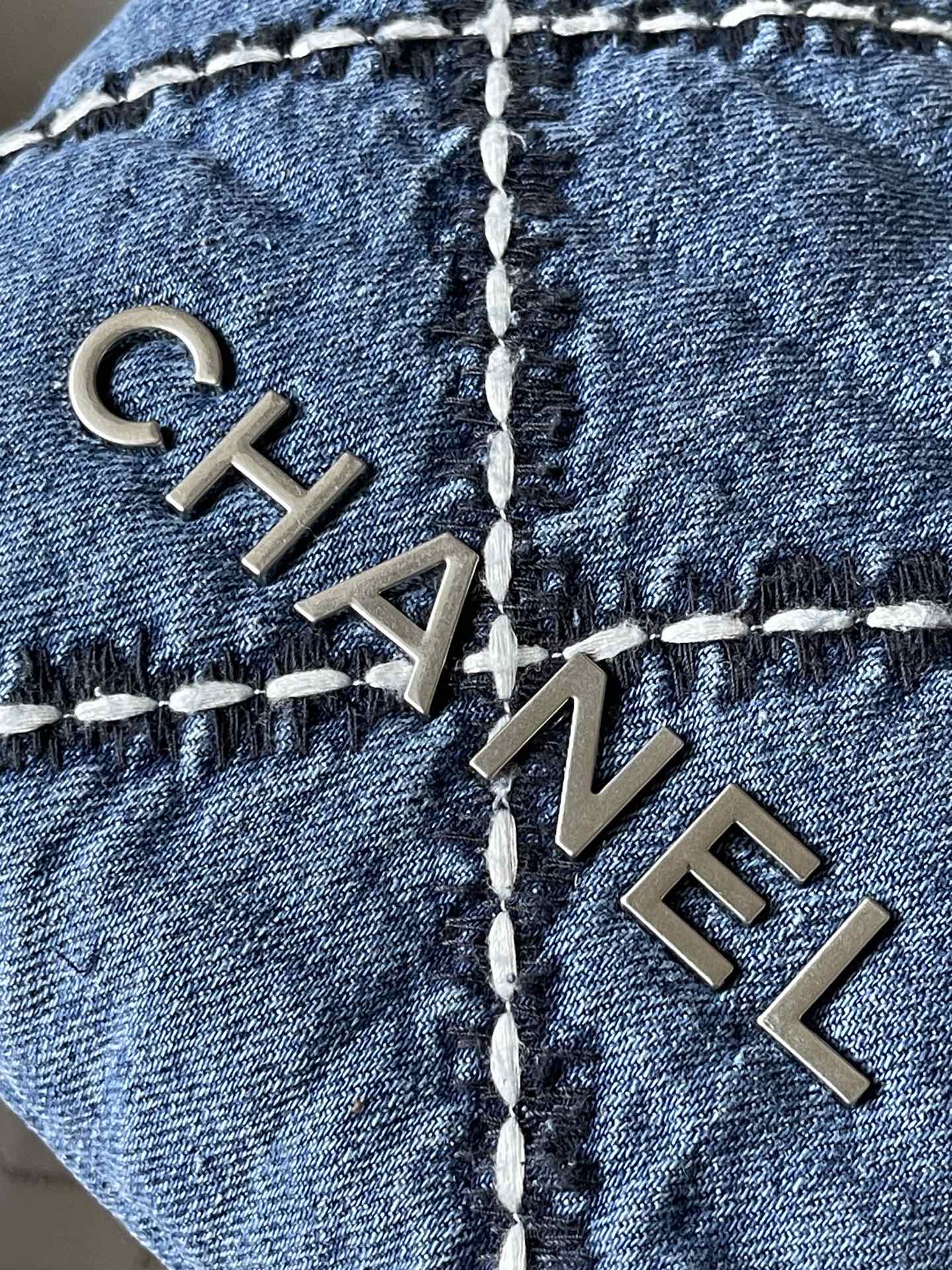 CHANEL MINI 20 CROSSBODY BAG IN BLUE DENIM WITH CHAIN