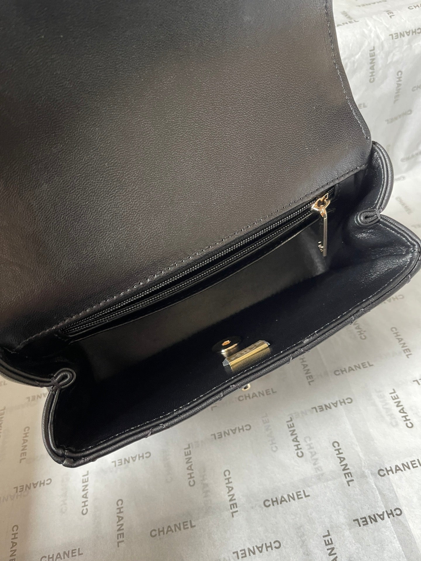 CHANEL MINI 18 FLAP BAG IN BLACK LAMBSKIN