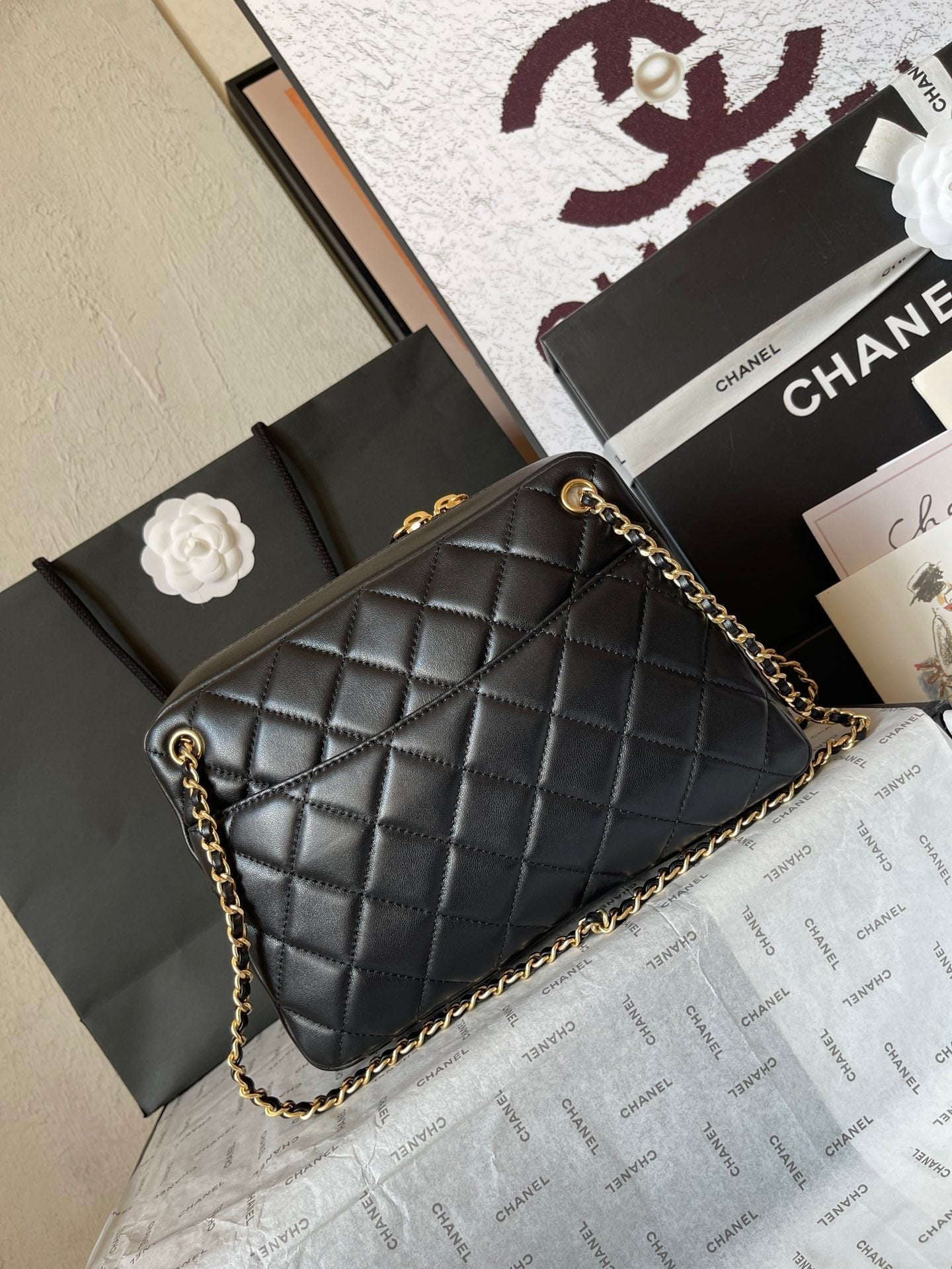 CHANEL CAMERA BAG 24 IN BLACK QUILTED LAMBSKIN DOUBLE C GOLD COIN