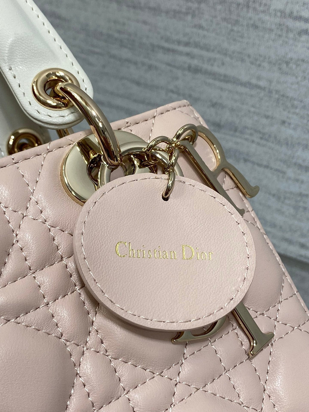 DIOR MEDIUM LADY BAG 20 IN BABY PINK QUILTED MACROCANNAGE CALFSKIN WHITE STRAP