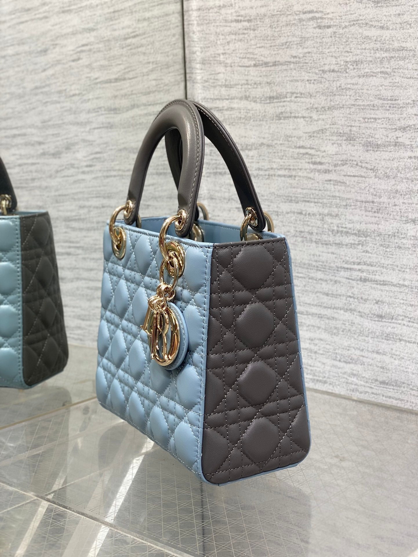 DIOR MEDIUM LADY BAG 20 IN BABY BLUE QUILTED MACROCANNAGE CALFSKIN GREY STRAP