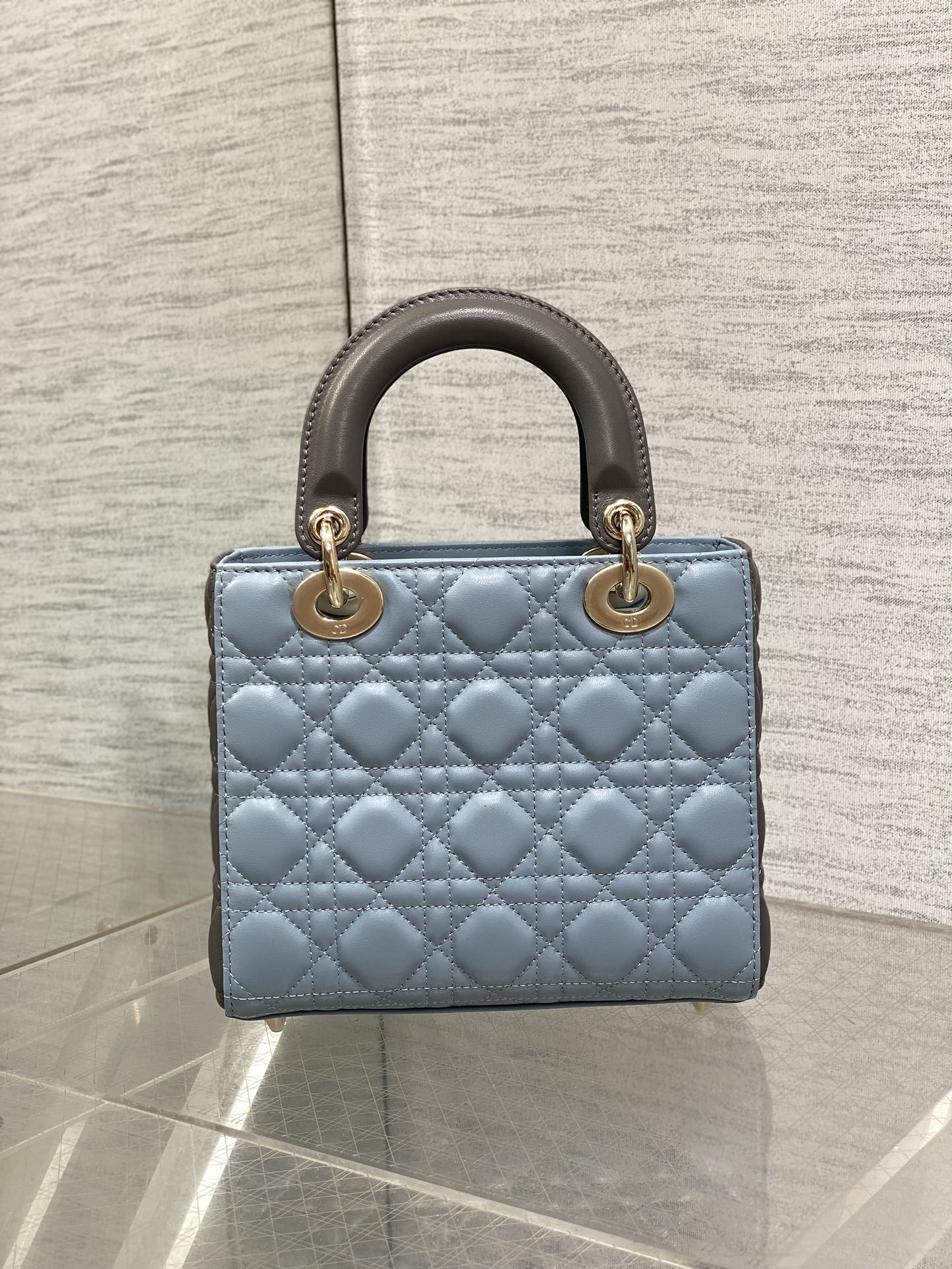 DIOR MEDIUM LADY BAG 20 IN BABY BLUE QUILTED MACROCANNAGE CALFSKIN GREY STRAP
