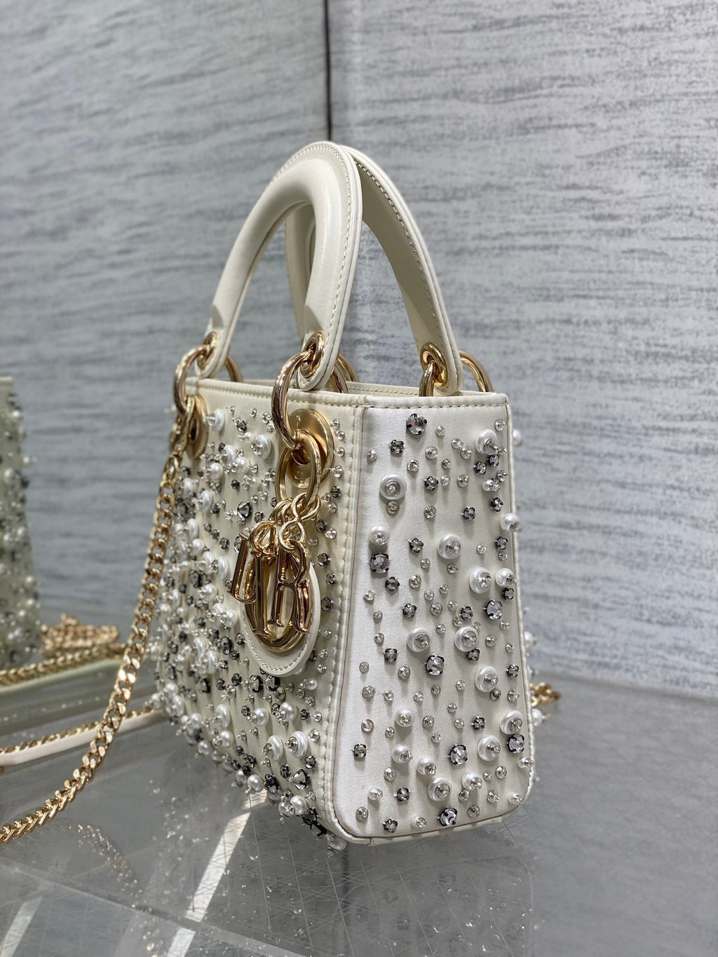 DIOR MINI 17 LADY BAG IN WHITE SATIN EMBROIDERED WITH BEADS 226310