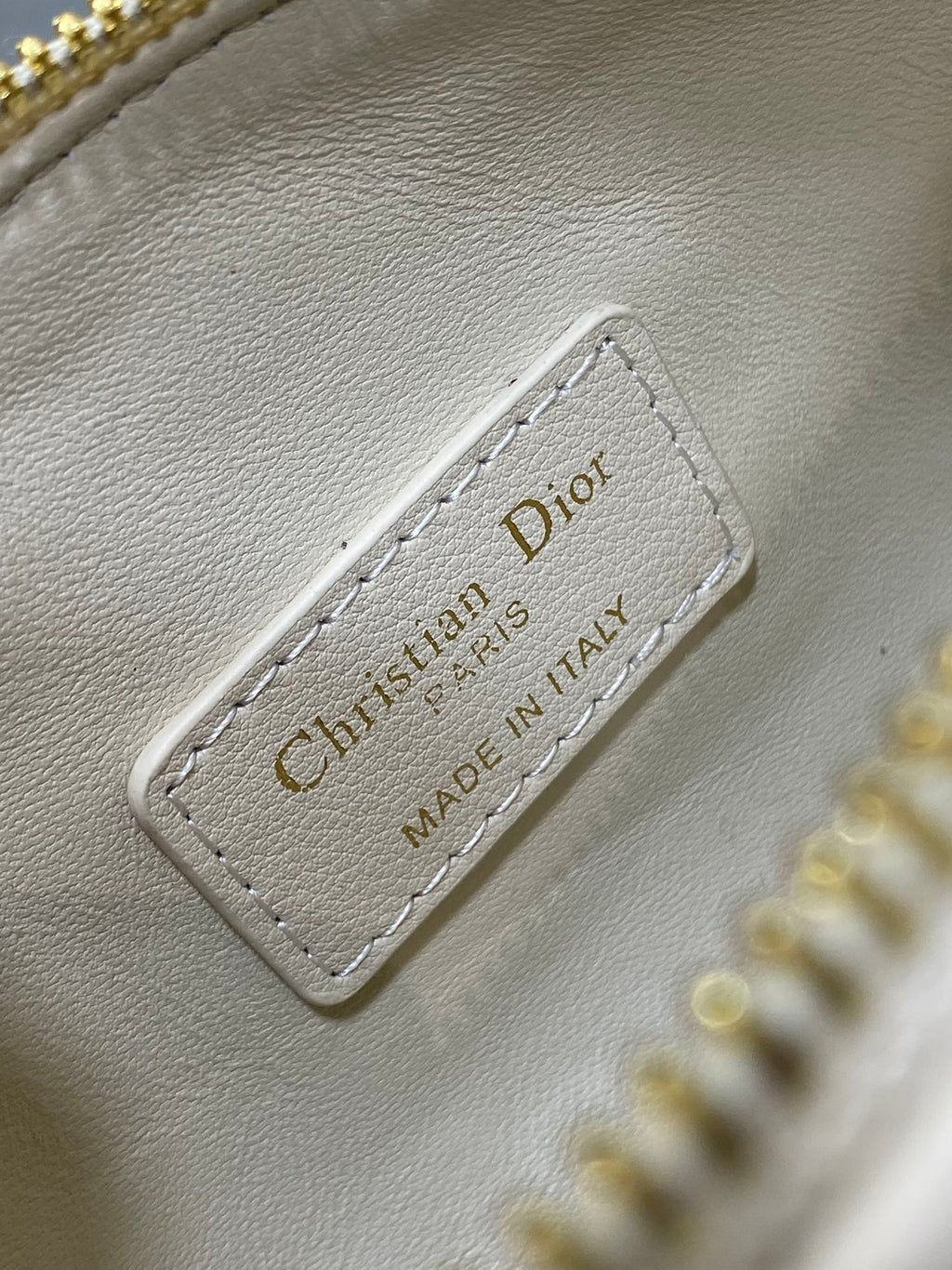 DIOR GROOVE 17 BAG IN WHITE CREAM MACROCANNAGE CALFSKIN WITH GOLD HARDWARE