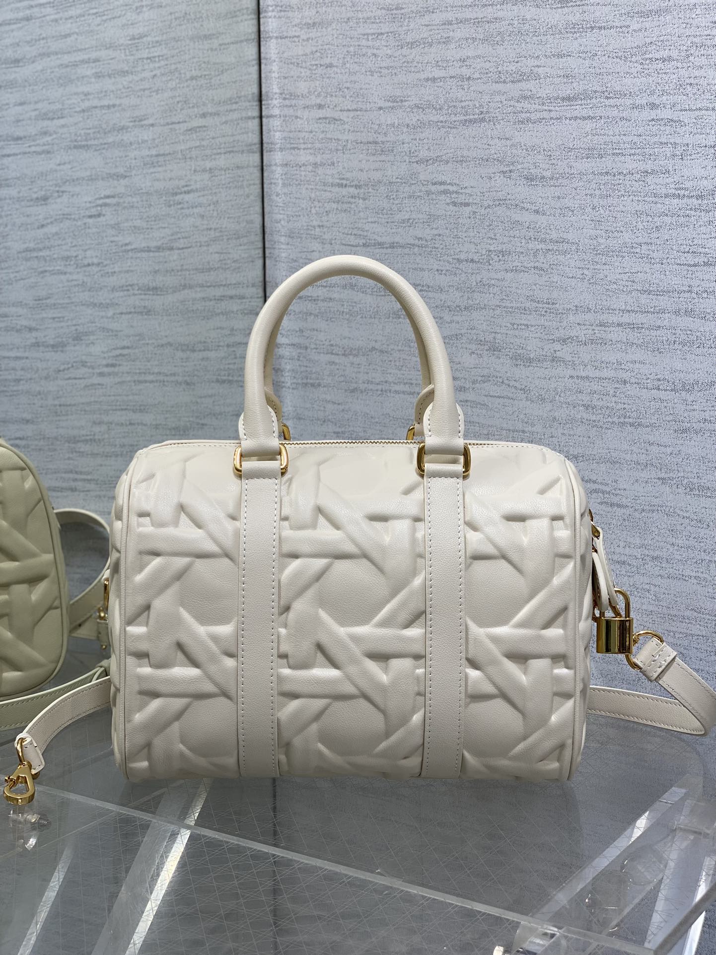 DIOR GROOVE 25 BAG IN WHITE CREAM MACROCANNAGE CALFSKIN WITH GOLD HARDWARE