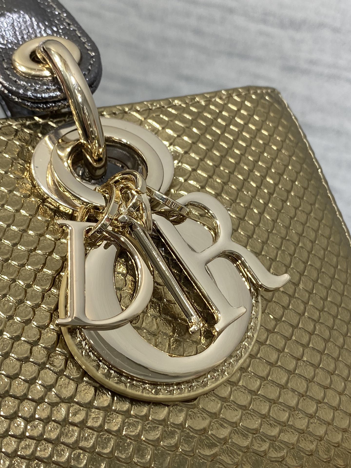 DIOR MEDIUM 22 LADY BAG IN GOLD METALLIC LAMBSKIN