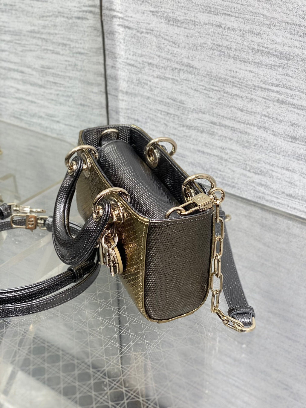 DIOR MEDIUM 16 LADY BAG IN GOLD METALLIC LAMBSKIN