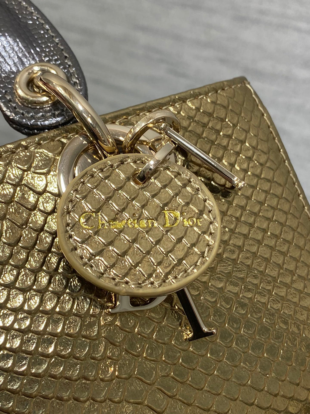 DIOR MEDIUM 16 LADY BAG IN GOLD METALLIC LAMBSKIN