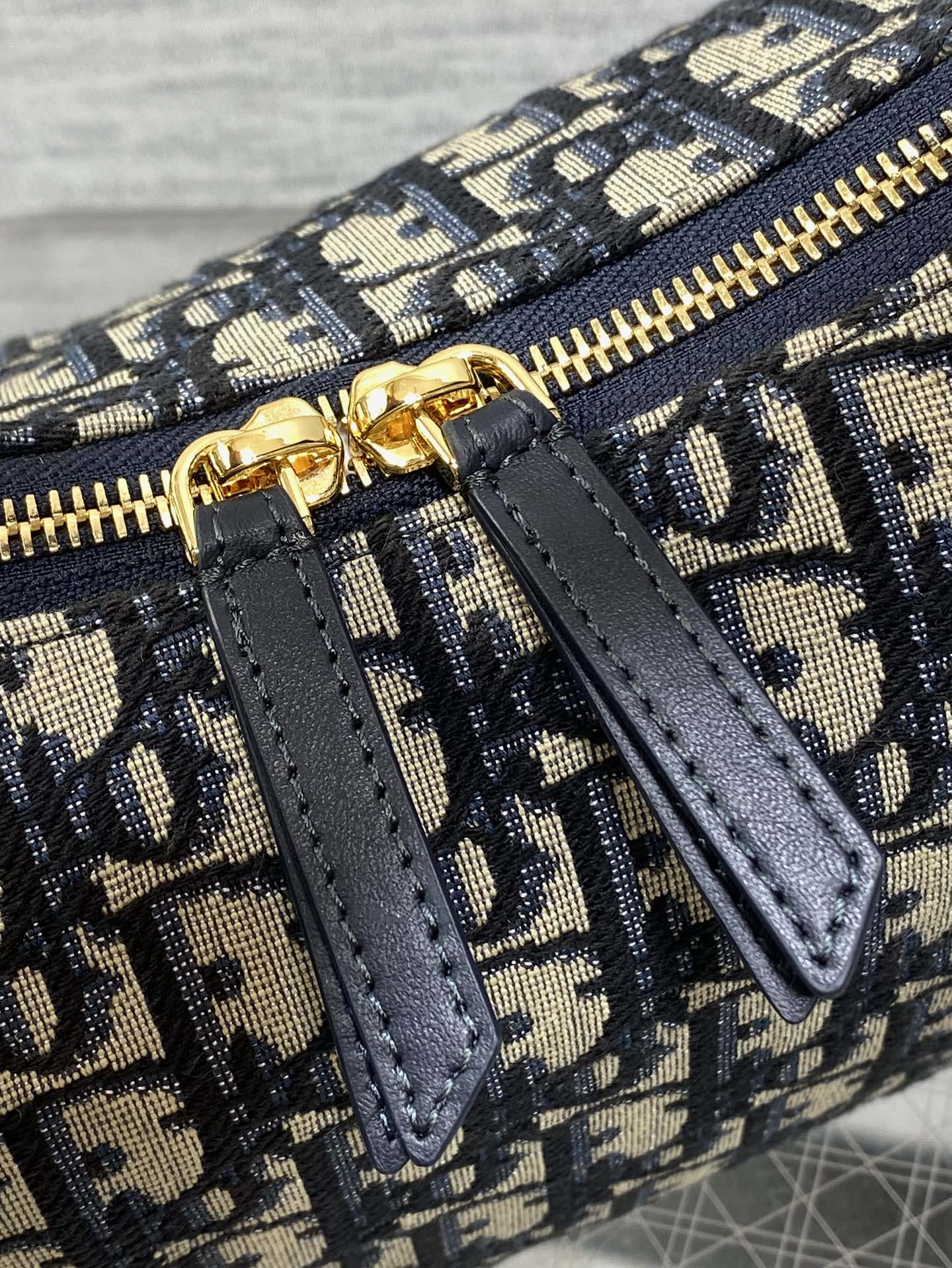 DIOR 25S MEDIUM D-DREAM BAG 24 IN BLUE  OBLIQUE JACQUARD AND SMOOTH CALFSKIN