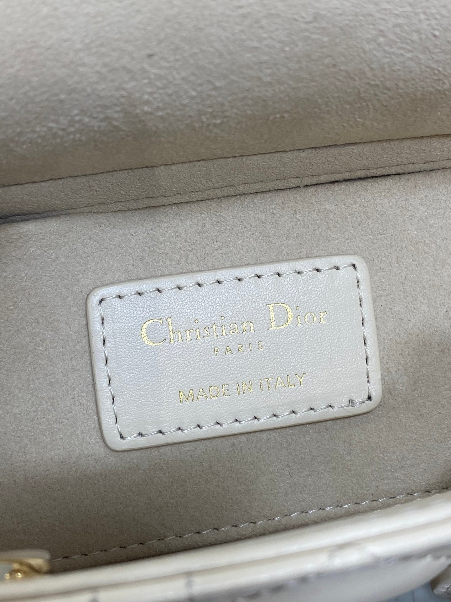 DIOR 25S SMALL LADY D-JOY 22 IN BEIGE LAMBSKIN GOLD HARDWRE