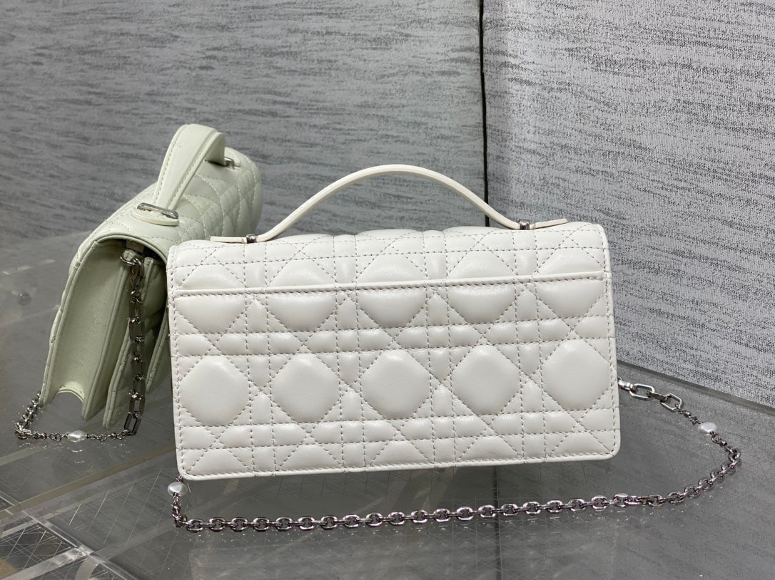 DIOR 25S  TALK PHONE POUCH 21 IN WHITE CANNAGE LAMBSKIN SILVER HARDWARE