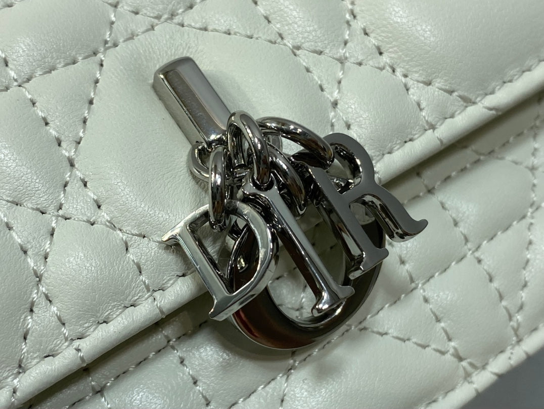 DIOR 25S  TALK PHONE POUCH 21 IN WHITE CANNAGE LAMBSKIN SILVER HARDWRE
