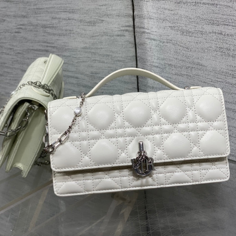 DIOR 25S  TALK PHONE POUCH 21 IN WHITE CANNAGE LAMBSKIN SILVER HARDWARE