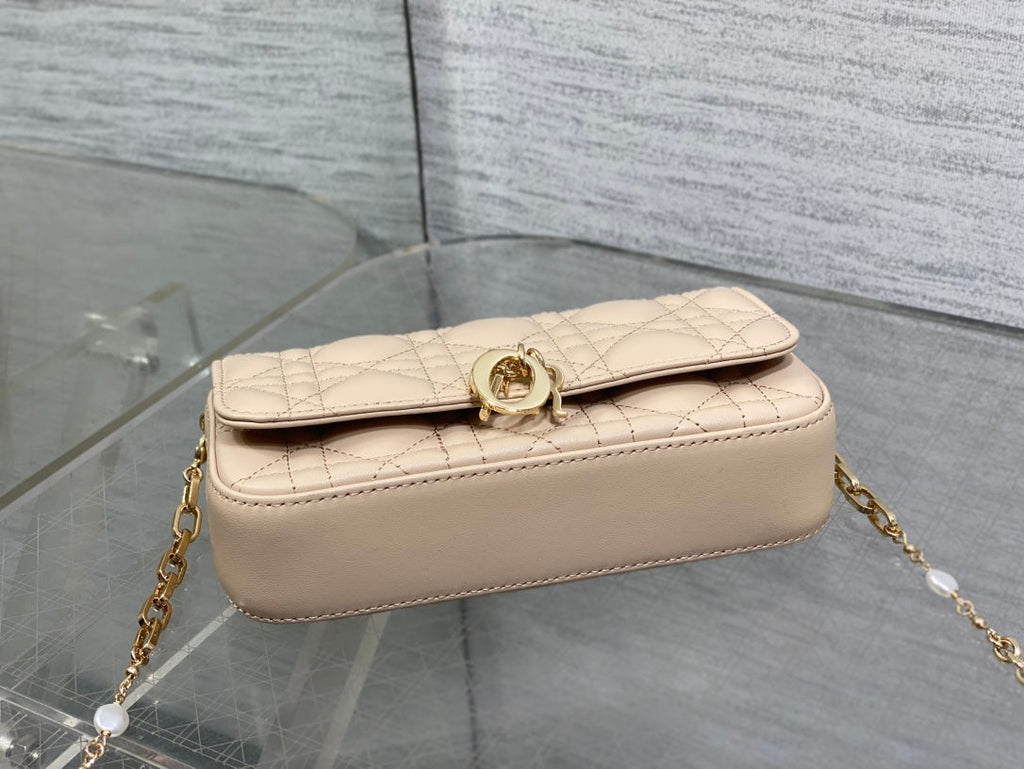 DIOR 25S  TALK PHONE POUCH 18 IN LIGHT IVORY CANNAGE LAMBSKIN