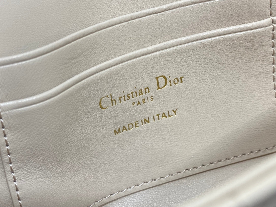 DIOR 25S  TALK PHONE POUCH 18 IN LIGHT IVORY CANNAGE LAMBSKIN