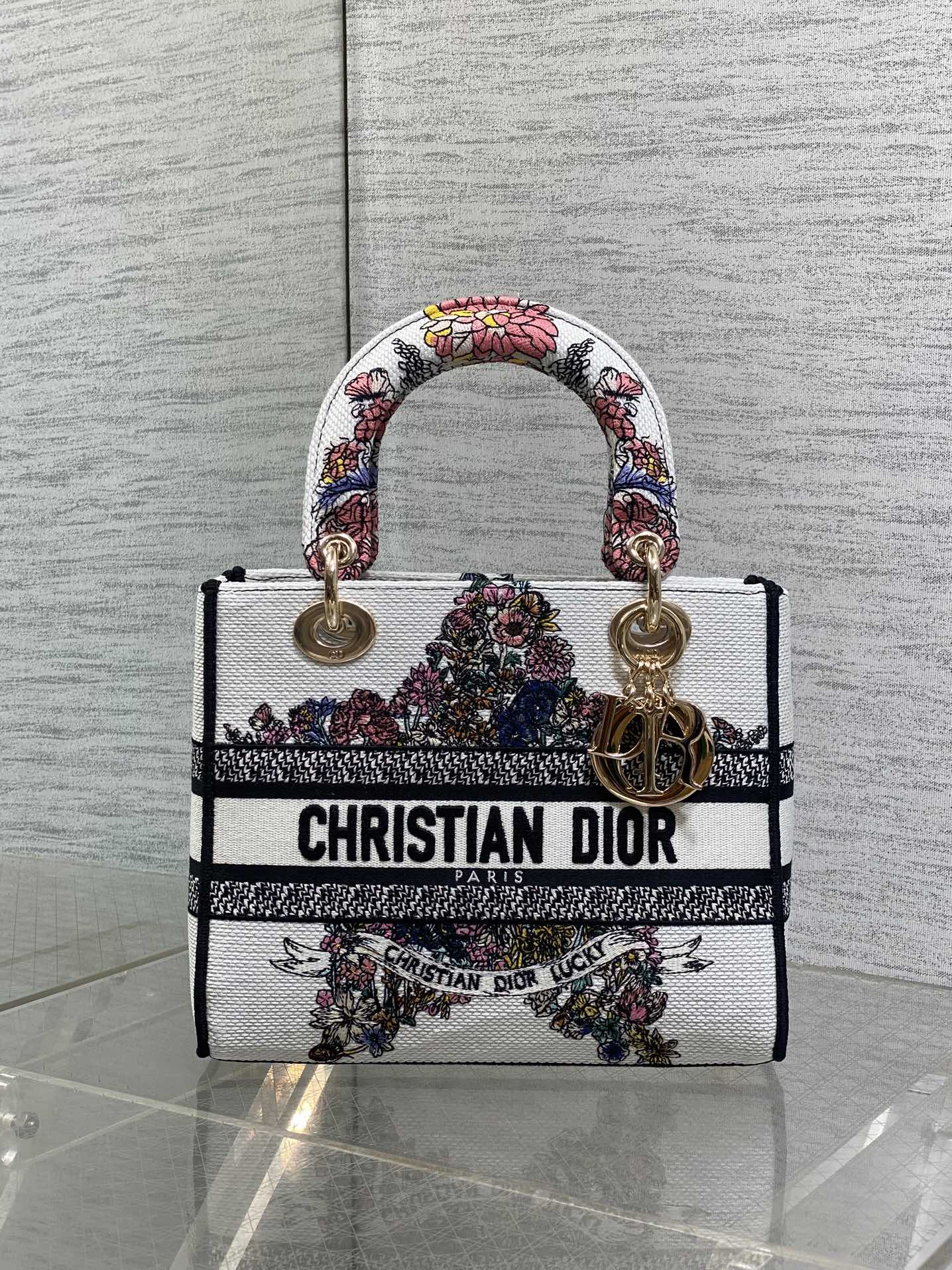 DIOR 25S SMALL LADY D-LITE BAG 24 IN WHITE RED  STAR EMBROIDERY