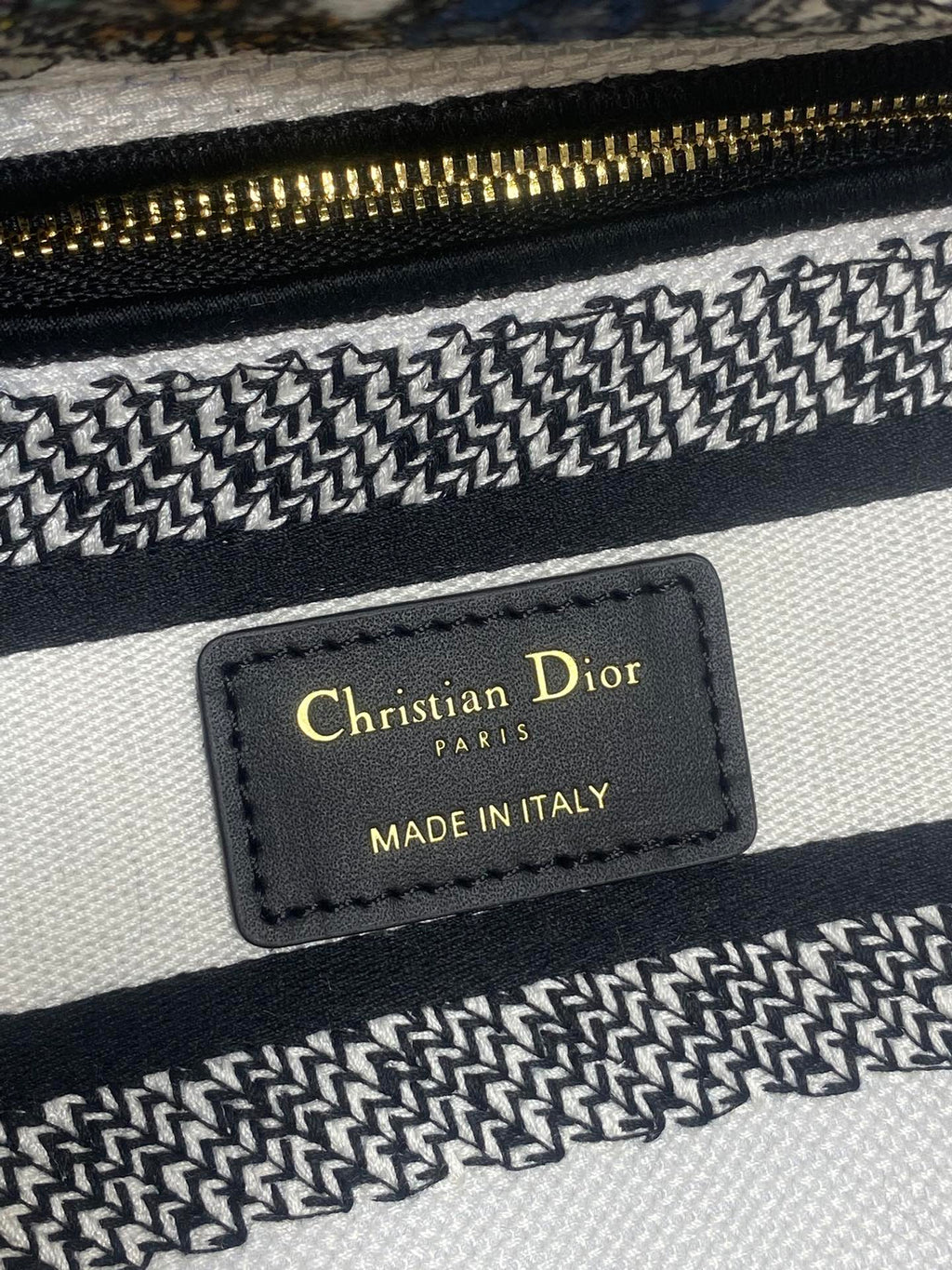 DIOR 25S SMALL LADY D-LITE BAG 24 IN WHITE RED  STAR EMBROIDERY