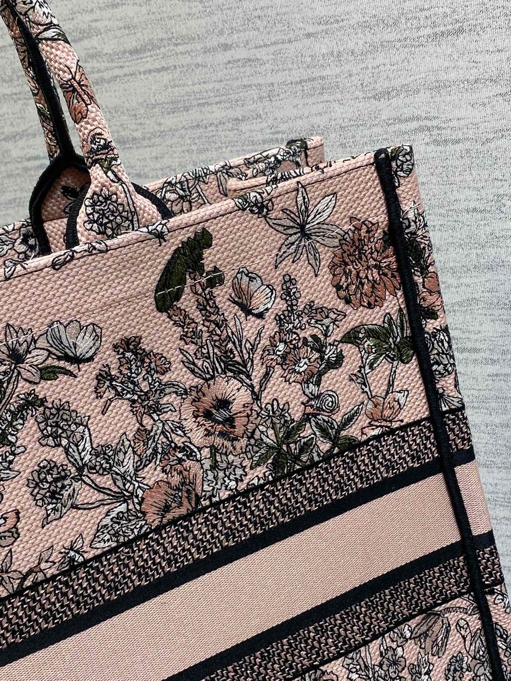 DIOR 25S LUCKY LARGE DIOR BOOK TOTE 42 IN PINK MULTICOLOR DIOR FLOWERS CALENDAR ALLOVER EMBROIDERY