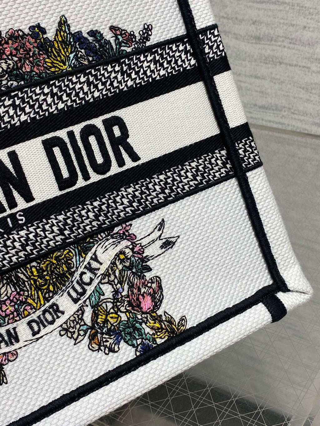 DIOR 25S LUCKY SMALL DIOR BOOK TOTE 26 IN WHITE MULTICOLOR DIOR STAR EMBROIDERY