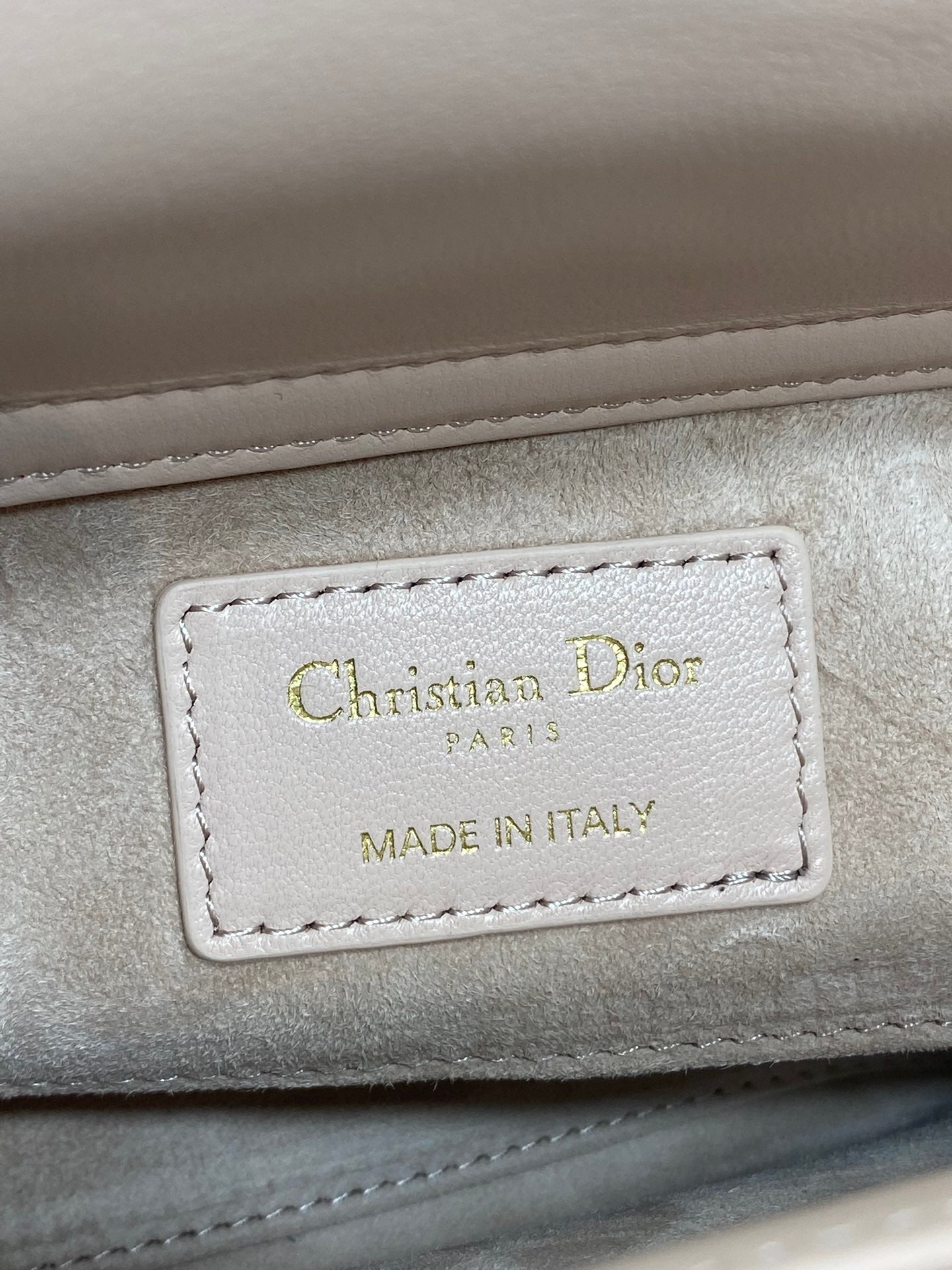 DIOR 25S SMALL LADY D‑JOY BAG 22 IN BABY PINK CALFSKIN GOLD HARDWRE