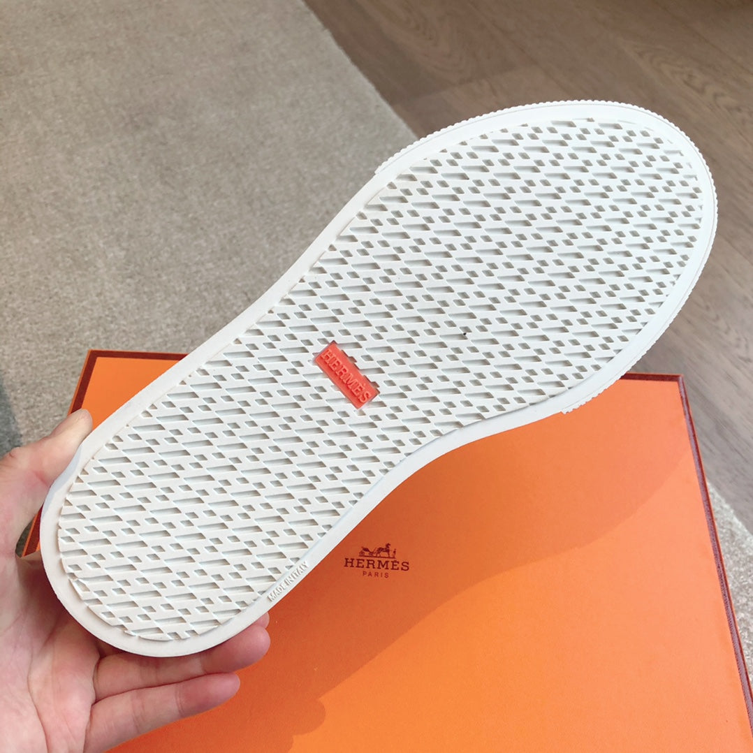 HERMES IRWIN SNEAKER LIGHT GRAY CALFSKIN