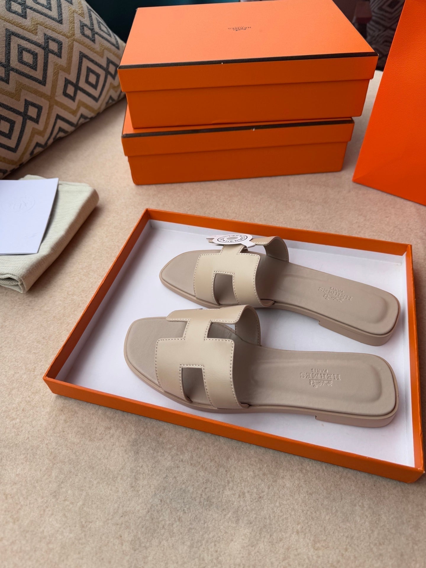 HERMES 0RAN SANDALS IN KHAKI BROWN CALFSKIN