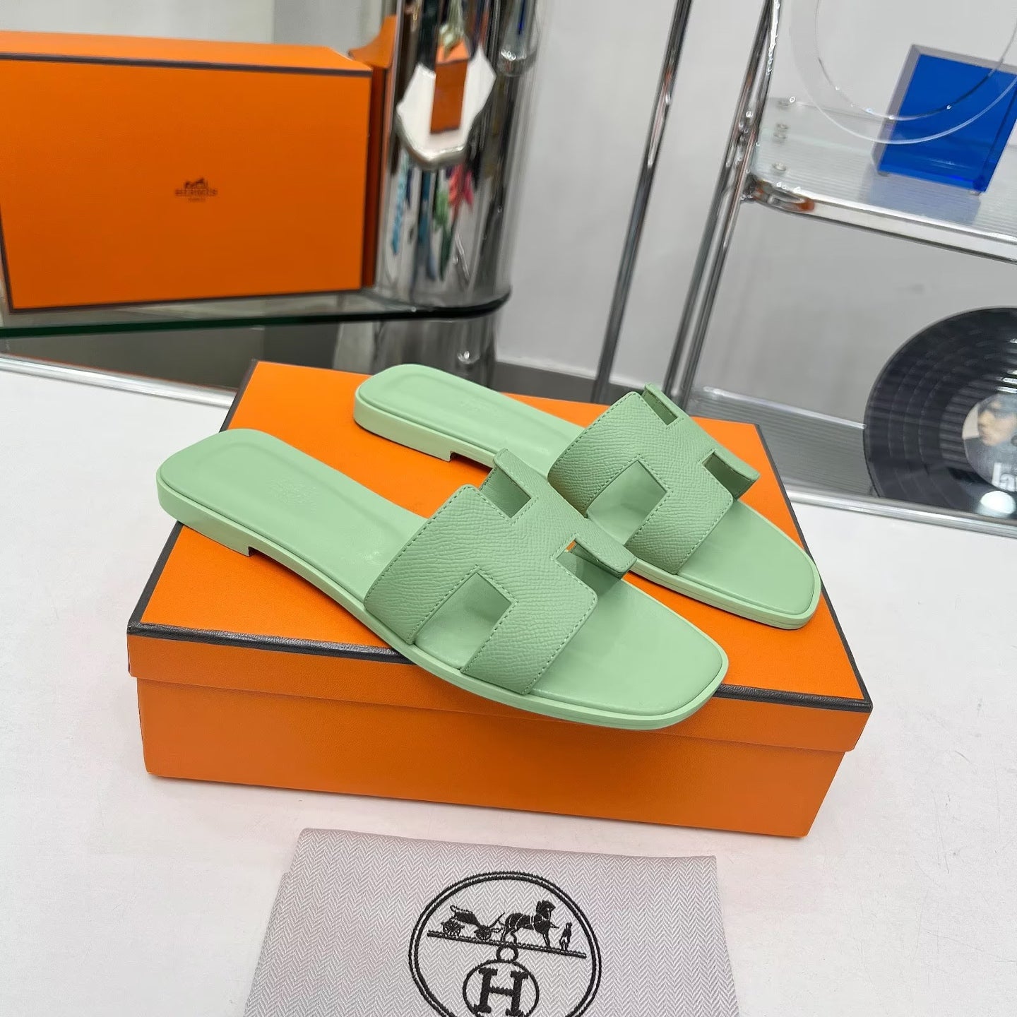 HERMES 0RAN SANDALS IN GREEN PASTEL CALFSKIN