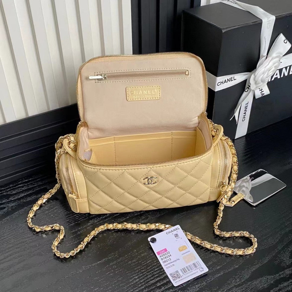 CHANEL MEDIUM CAMERA BAG 23 IN BEIGE YELLOW LAMBSKIN GOLD HARDWARE