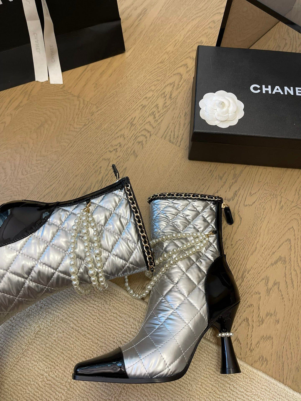 CHANEL HIGH HEELS 8CM BOOTS IN SILVER MIX BLACK CALFSKIN WITH PEARL CHAIN