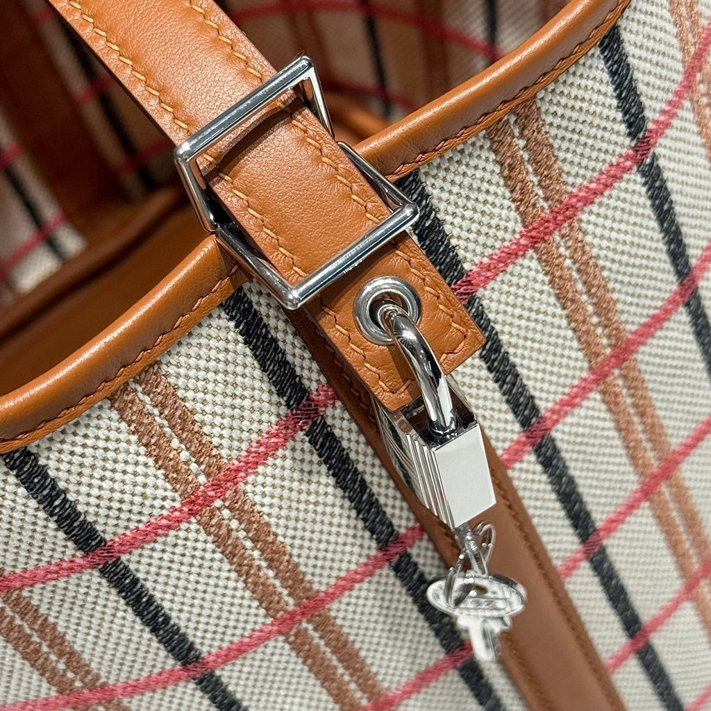 HERMES PICOTIN LOCK 18 BAG IN GOLD CALFSKIN ÉCRU/BEIGE/FAUVE/ROSE POP/NOIR EMBROIDERY PLAID CANVAS