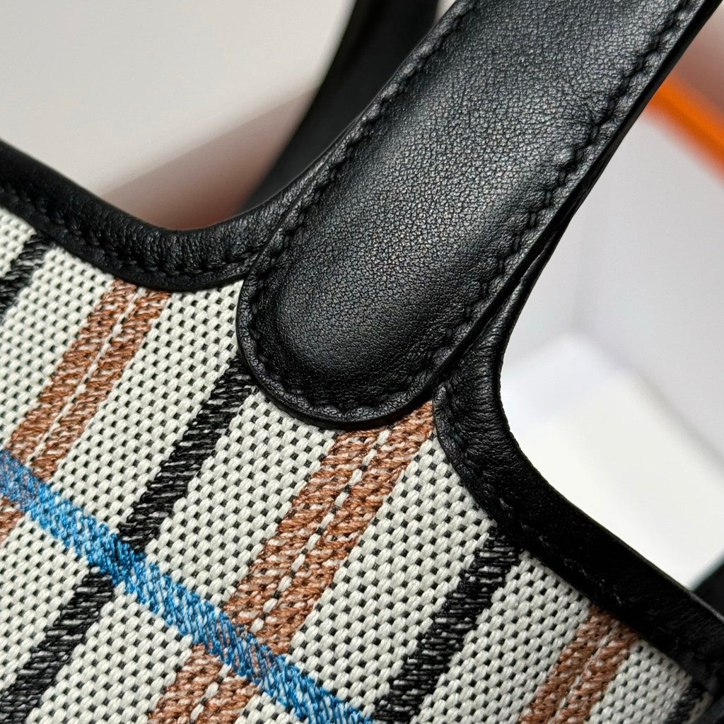 HERMES PICOTIN LOCK 18 BAG IN BLACK CALFSKIN ÉCRU/NOIR/FAUVE/NOIR/BLEU ZANZIBAR EMBROIDERY PLAID CANVAS