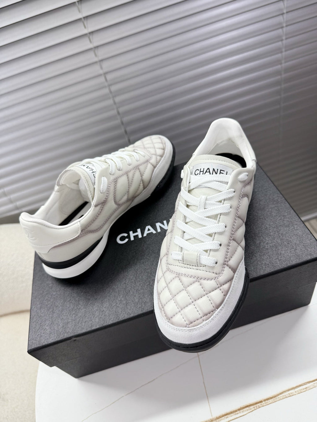 CHANEL 25S TRAINERS WHITE AND LIGHT GRAY IN CALFSKIN