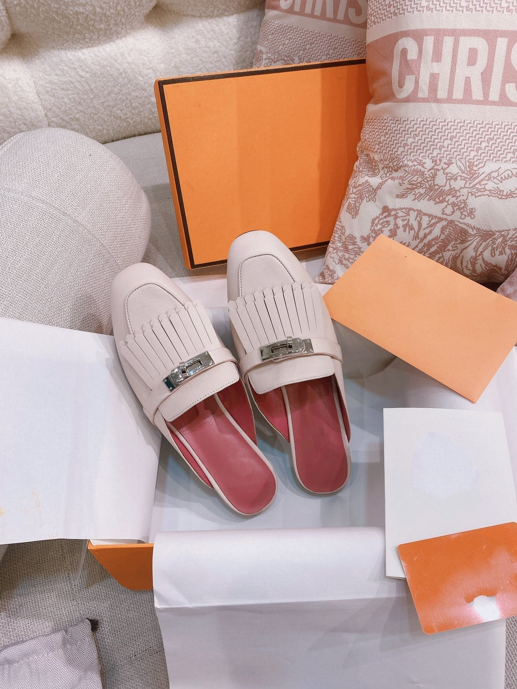HERMES 0Z Mule Fringed Light Pink
