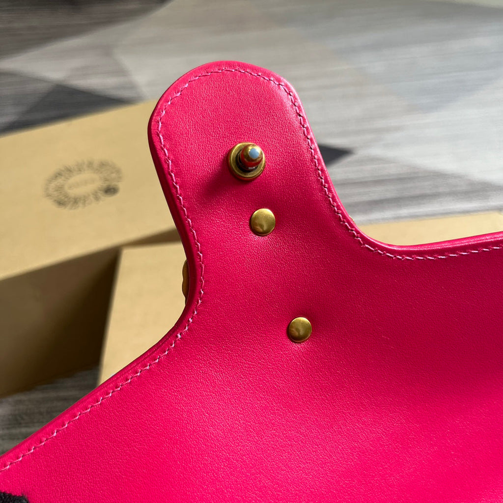 GUCCI MARMONT MEDIUM 26 BAG IN BRIGHT PINK VELVET