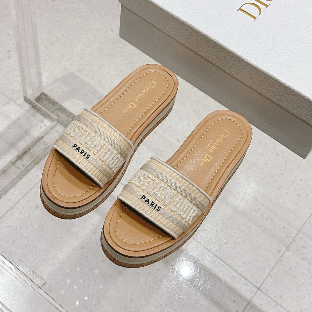 DIOR DWAY WEDGE SLIDES 45MM IN BEIGE FABRIC RAFFIA SOLE