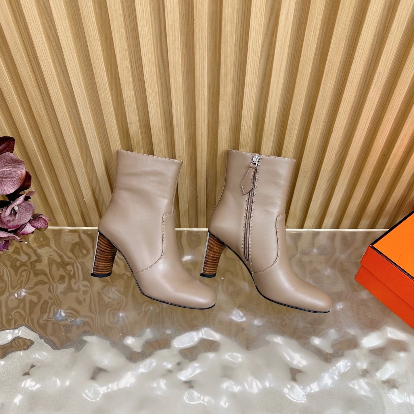 HERMES 25S ANKLE BOOTS 70 MM IN DUSTY BEIGE LAMBSKIN