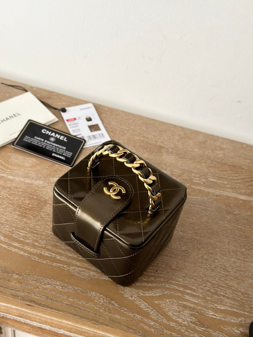CHANEL MINI VINTAGE COSMETIC BAG 11 IN MIKADO SHINY CALFSKIN GOLD HARDWARE