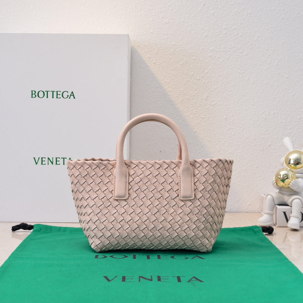 BOTTEGA VENETA Mini Cabat 20cm Beige Lambskin Ghw