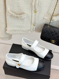 CHANEL FLAT SHOES IN BLACK AND WHITE LAMBSKIN GOLD HARDWARE
