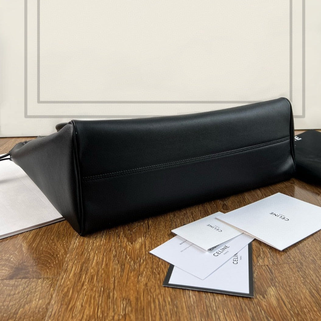 CELINE CUIR TRIOMPHE 44 BLACK CALFSKIN
