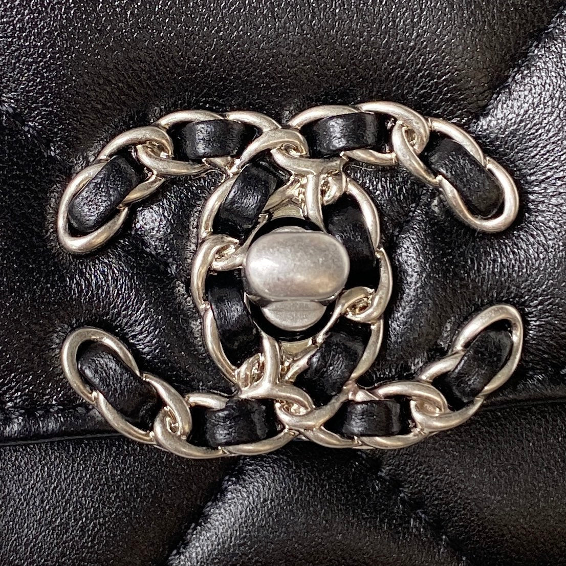 CHANEL 19 WOC 19CM BLACK LAMBSKIN SILVER HARDWARE