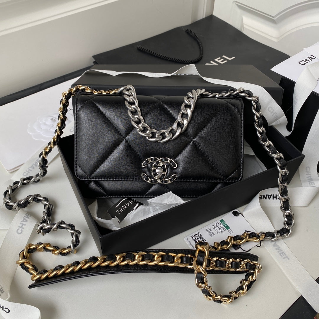 CHANEL 19 WOC 19CM BLACK LAMBSKIN SILVER HARDWARE