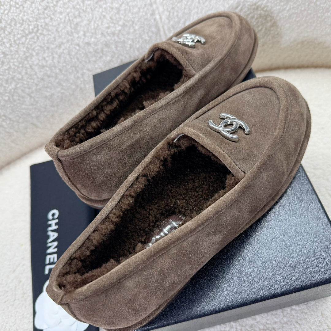 CHANEL LOAFER IN CHOCOLATE BROWN SUEDE AND WOOL LINING