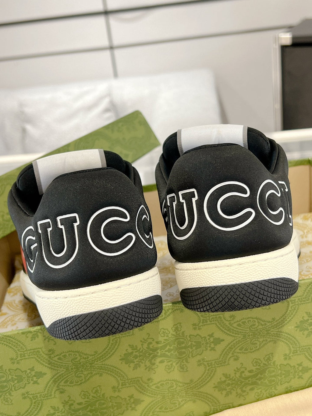 GUCCI SNEAKER IN BLACK MIX COLORFUL CALFSKIN
