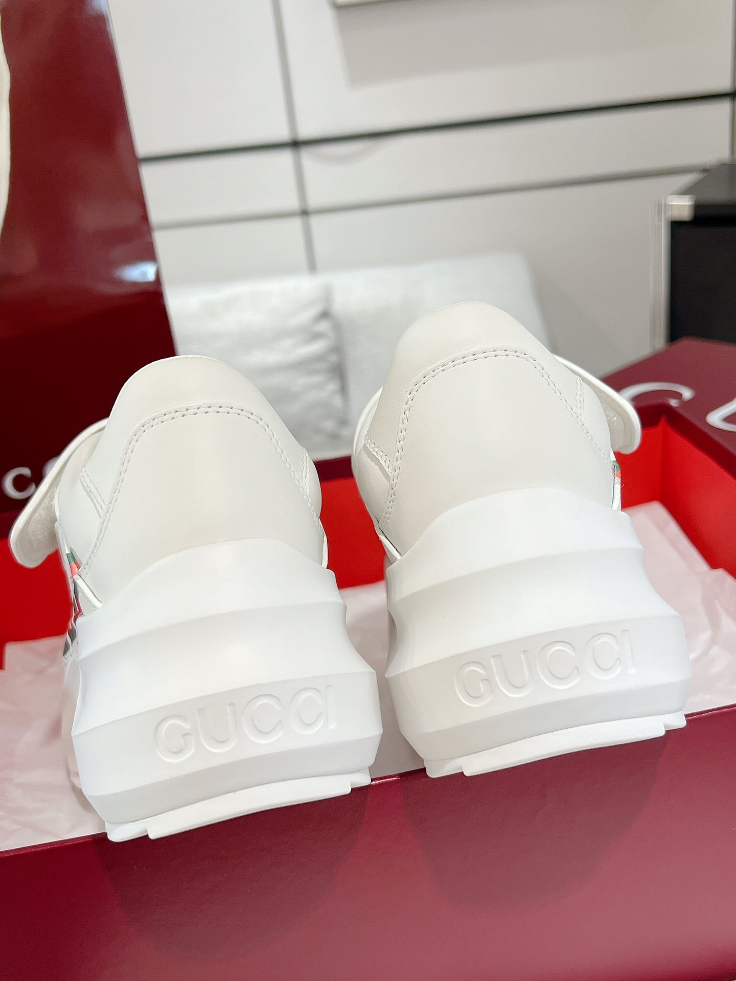 GUCCI WAVE SNEAKER IN RICE WHITE CALFSKIN