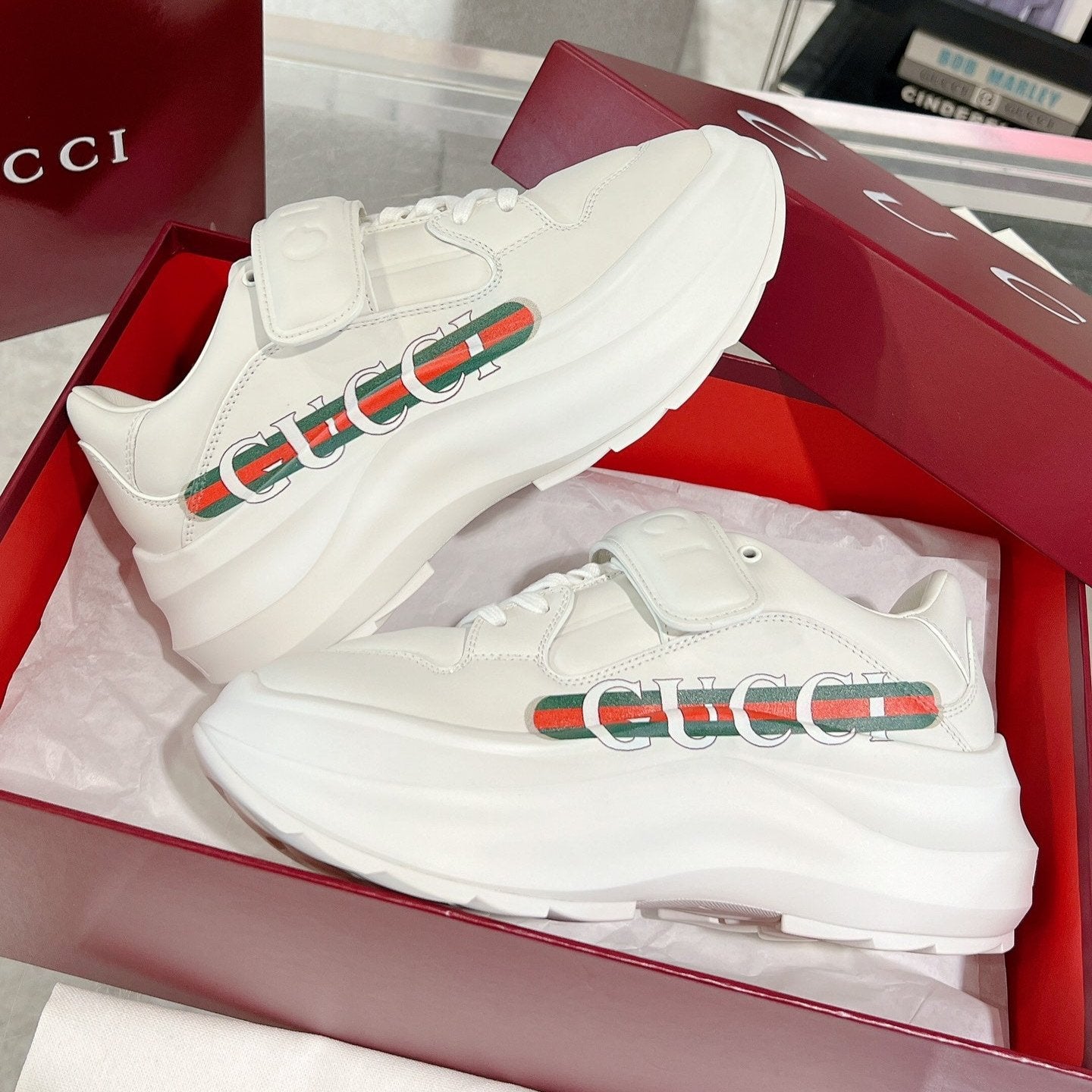 GUCCI WAVE SNEAKER IN RICE WHITE CALFSKIN