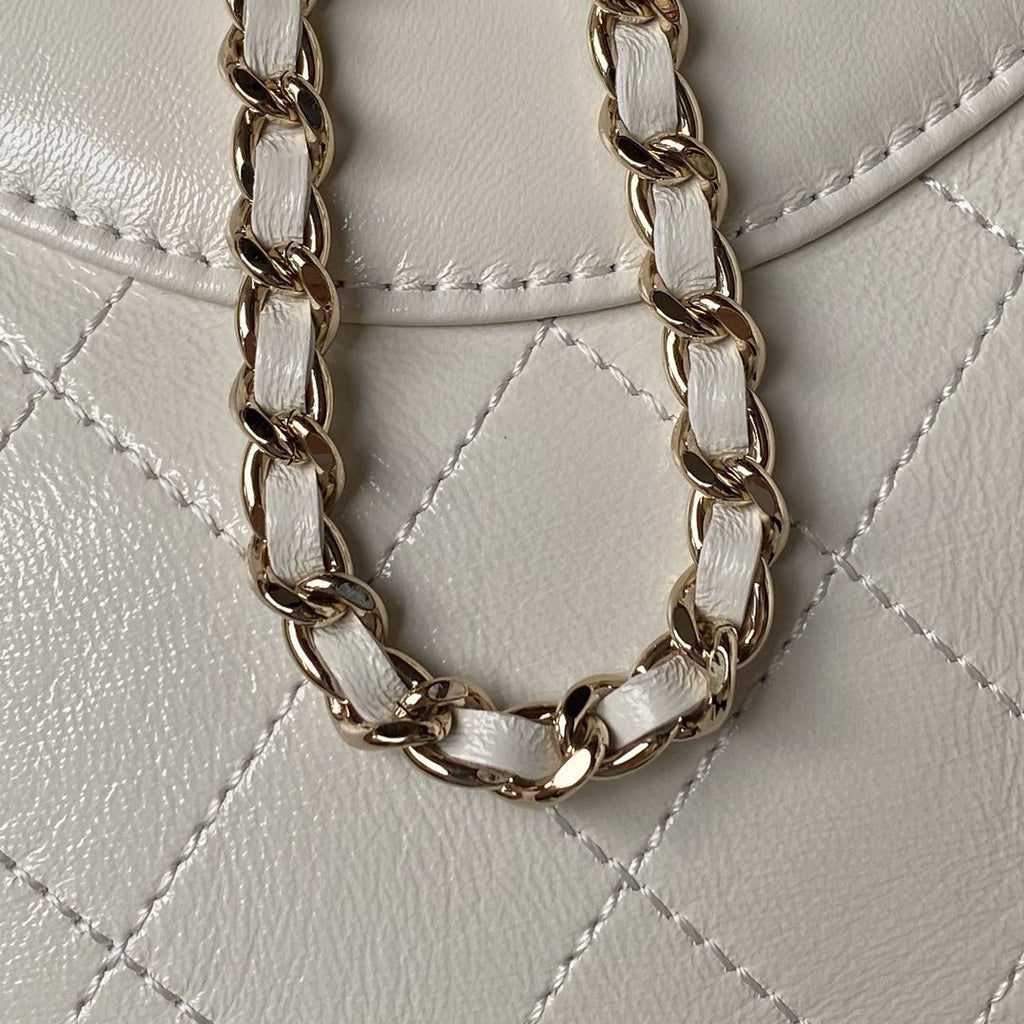 CHANEL 25S TOP HANDLE 20 CM IN CREAM WHITE LAMBSKIN